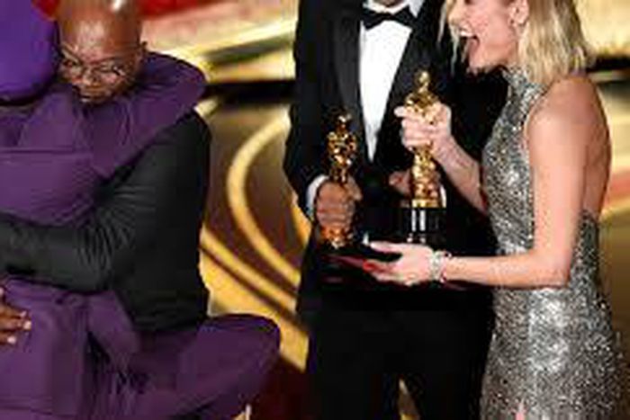 Nobody hosted the Oscars, and they did a fine job of it