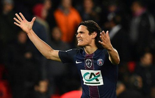 Paris Saint-Germain's forward Edinson Cavani celebrates his goal during the French Cup semi-final match against Monaco April 26, 2017