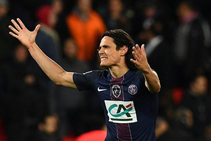 Paris Saint-Germain's forward Edinson Cavani celebrates his goal during the French Cup semi-final match against Monaco April 26, 2017