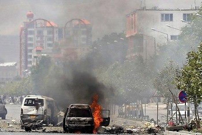 18 people die in car bomb attack