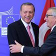 Turkey's President Recep Tayyip Erdogan (left) meets European Commission President Jean-Claude Juncker in Brussels in 2015