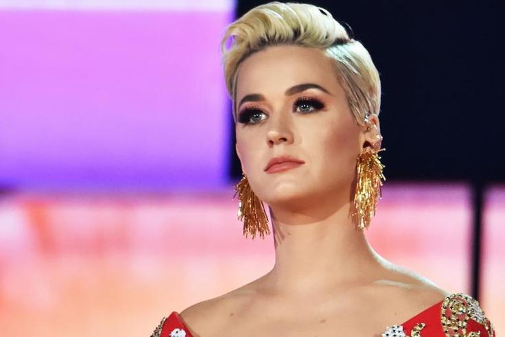 Katy Perry Receives Backlash For "Blackface" Shoes