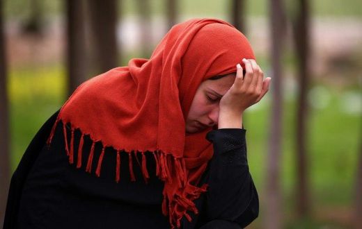Syrian civilians are fleeing the Islamic State group stronghold of Raqa as fears grow of an expected US-backed assault on the northern city