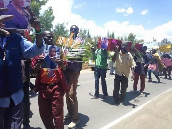 Matatu operators lead mock burial of Laikipia Woman Rep Catherine Waruguru (Twitter)
