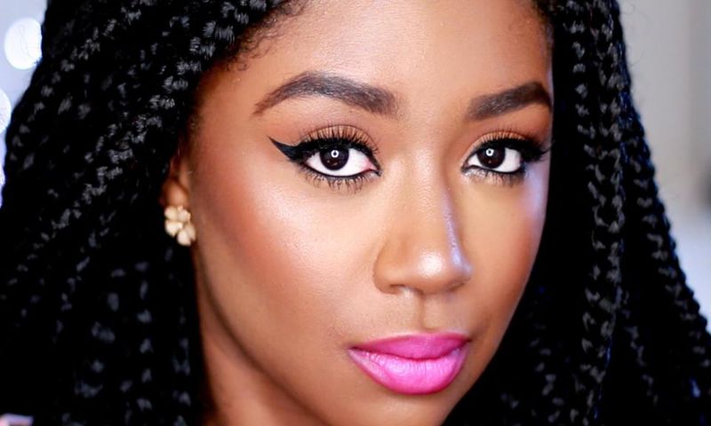 Winged eyeliner is ever chic and gorgeous