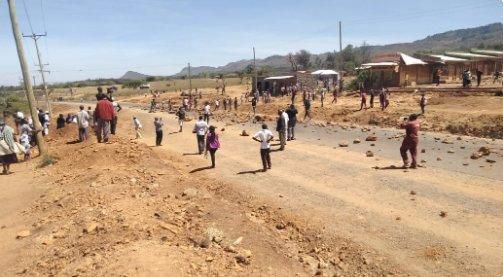 Scene as residents engaged police in running battles after a fire was lit on Patel Farm (Twitter)