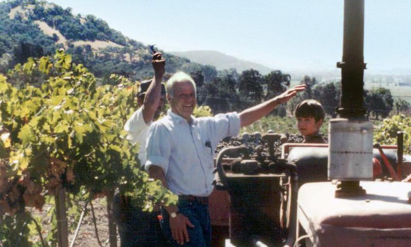 John Shafer, 94, Who Made Triumphant Leap Into Winemaking, Dies
