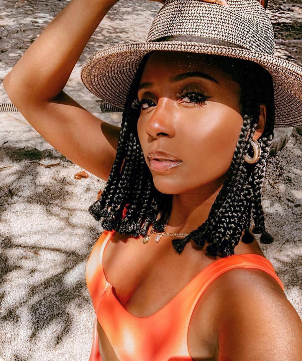 You can accessorize your bob braids with hats or turbans (Instagram the cutlife)