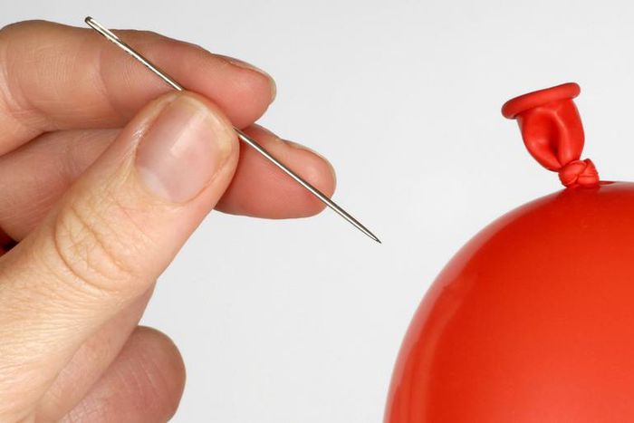 Dr. Pimple Popper Removes a Big Cyst in New Video