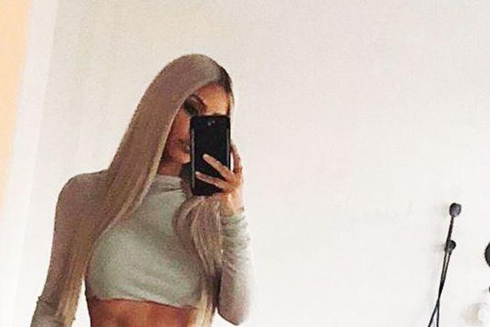 Kim Kardashian Just Posted A Selfie Of Her Abs