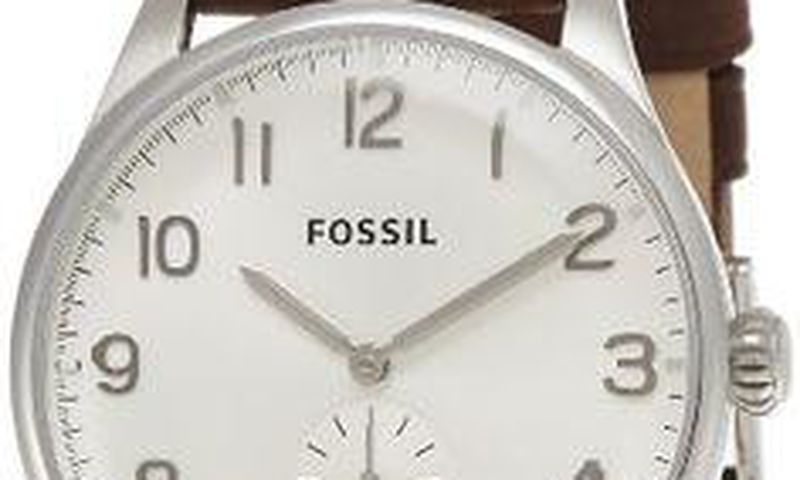 Leather wristwatches are handy gifts for men