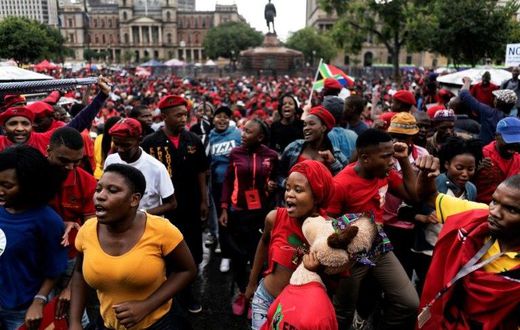 Opposition activists gather in Pretoria, on April 12, 2017 ahead of a march calling for the ousting of South Africa's embattled President Jacob Zuma