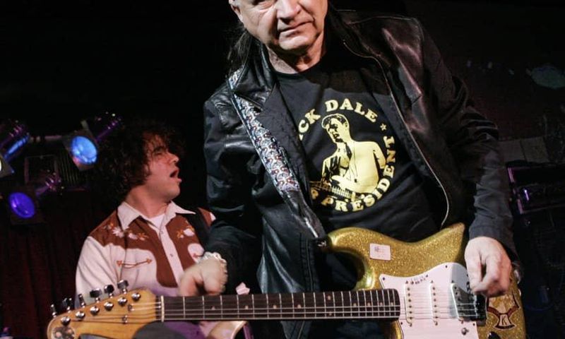 Dick Dale, king of the surf guitar, is dead at 81
