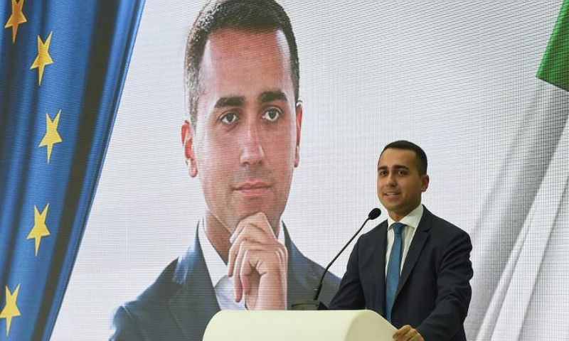 Italy's Five Star Movement) wants to team up with like-minded anti-establishment parties and form a new grouping within the European Parliament to wrest power from the traditional left and right, its leader says