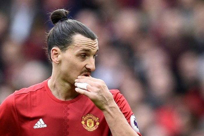 Los Angeles Galaxy have reportedly made a record bid to lure Manchester United's Swedish striker Zlatan Ibrahimovic