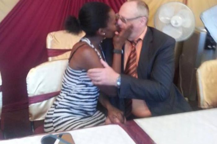 ___5642122___https:______static.pulse.com.gh___webservice___escenic___binary___5642122___2016___10___22___11___lady1les