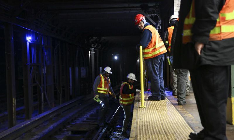 The L Train Smells Bad. No, Really, It Smells Very, Very Bad