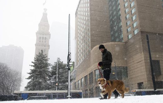 Blizzard Hits Central U.S., a Day After States Bask in Spring Sunshine
