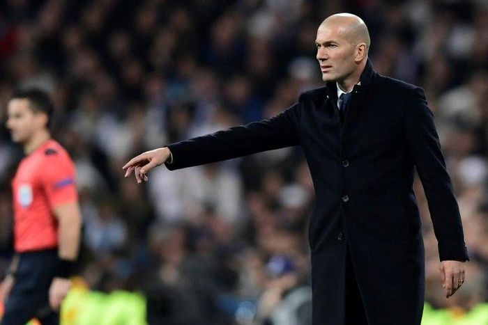 Real Madrid's coach Zinedine Zidane gestures during the UEFA Champions League round of 16 first leg football match against SSC Napoli February 15, 2017