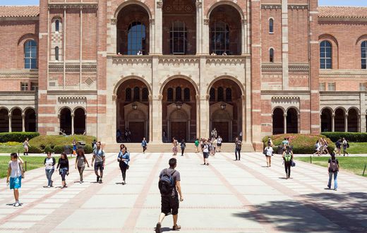 Colleges Expand Their Reach to Address Mental Health Issues