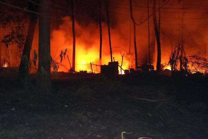 Huge fire reported at the Riverside garage next to old Ngara estate