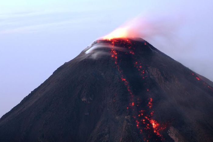 See Dr. Pimple Popper Treat a Huge Dilated Pore