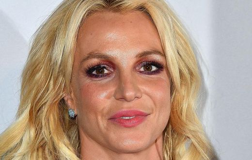 Britney Spears Checks Into Mental Health Facility