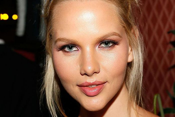 Elly Mayday Dies From Ovarian Cancer