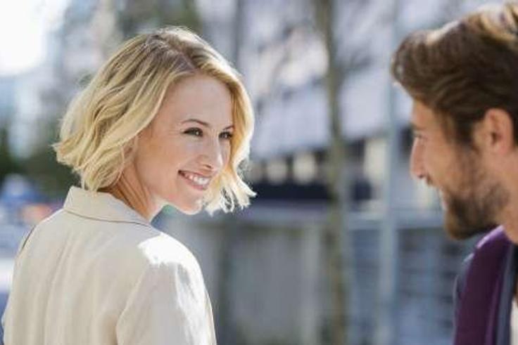 7 ways to know a guy is flirting with you