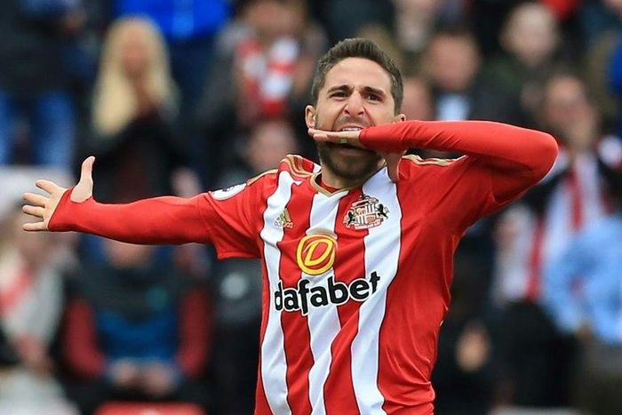 Sunderland's Fabio Borini celebrates scoring their second goal during their match against West Ham United in Sunderland, north-east England on April 15, 2017