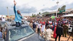 President Uhuru Kenyatta addresses residents of Ikonge and Ekerenyo in Nyamira County.