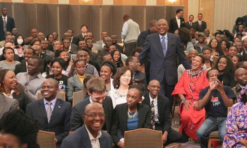 President Uhuru Kenyatta with the Kenyan diaspora in Japan in 2015.