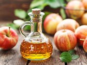 Apple cider vinegar has many health and beauty benefits(Simple acne remedies that are already in your kitchen)