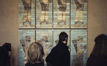 Discovering Persia in Paris