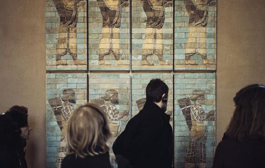 Discovering Persia in Paris