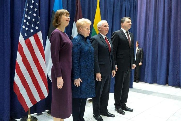 (R-L) Latvia’s President Raimonds Vejonis, US Vice President Michael Pence, Lithuania’s President Dalia Grybauskaite and Estonia’s President Kersti Kaljulaid pose ahead of talks at the 53rd Munich Security Conference in Munich on February 18, 2017