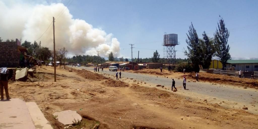 Scene as residents engaged police in running battles after a fire was lit on Patel Farm (Twitter)