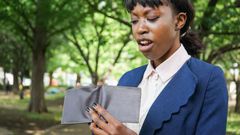 Signs you will never be rich(iStock)