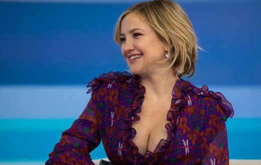 Kate Hudson Is Obsessed With The Mirror Workout