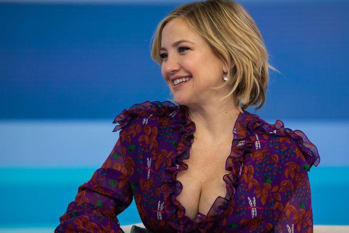 Kate Hudson Is Obsessed With The Mirror Workout