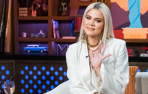 Khloé Kardashian Deletes Controversial Photo