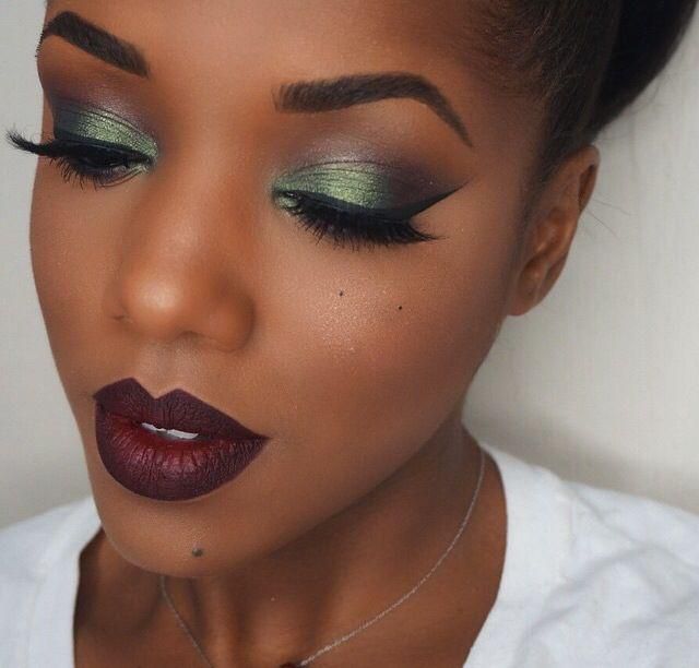 Risks of sleeping with makeup(pinterest)