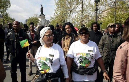 Protestors in French Guiana are demanding the government signs a draft accord on an emergency package and reopens talks on further funds