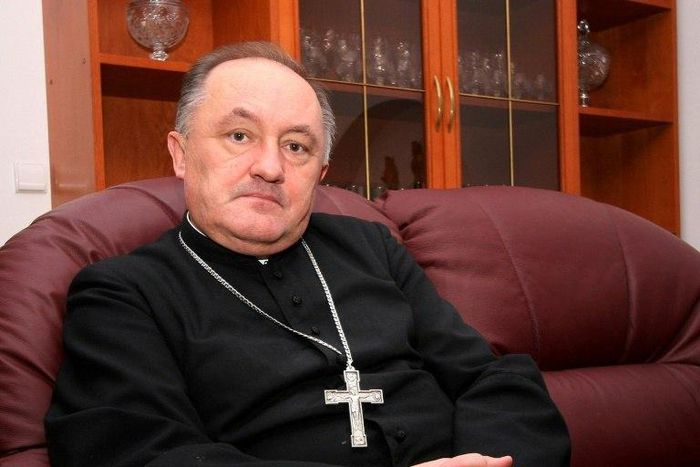 Polish cardinal Kazimierz Nycz, pictured in 2007 makes an appeal for Poland to accept hundreds of Syrian refugees in need of urgent medical care