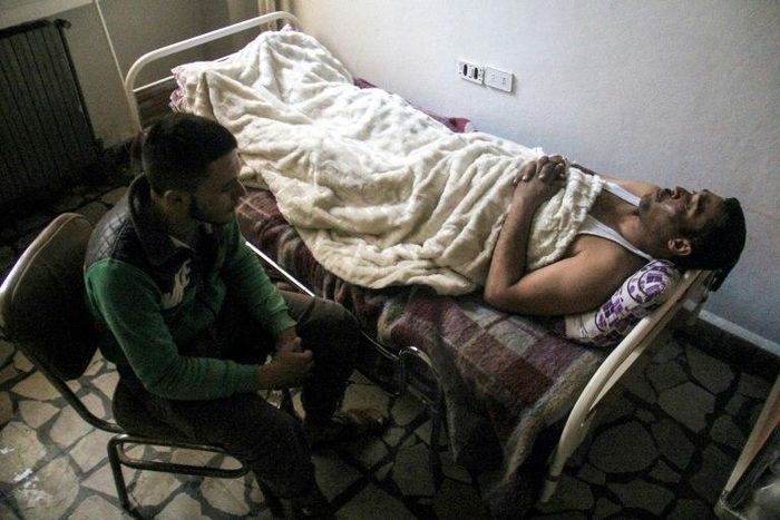 The UN Security Council is to vote on a resolution demanding that the Syrian government cooperate with an investigation of the suspected toxic gas attack in Khan Sheikhun