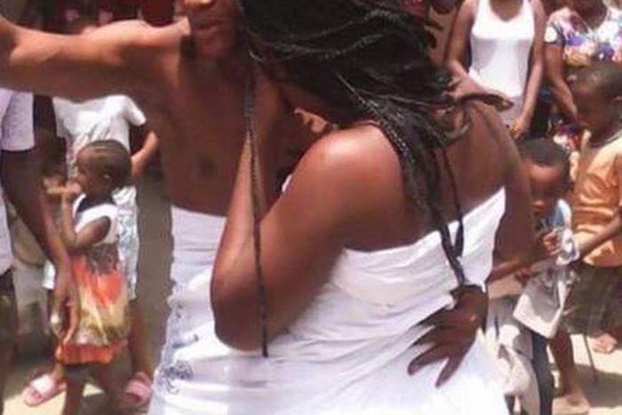 Couple stuck during sex