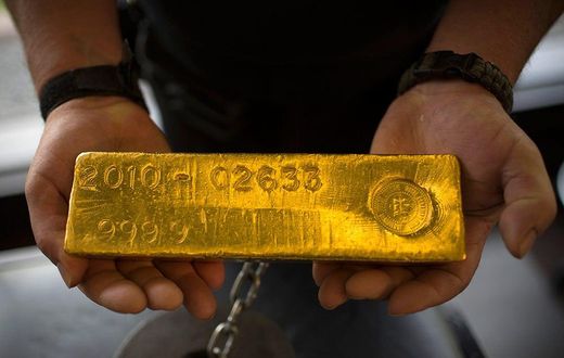 Man smuggled gold bar in his butt.