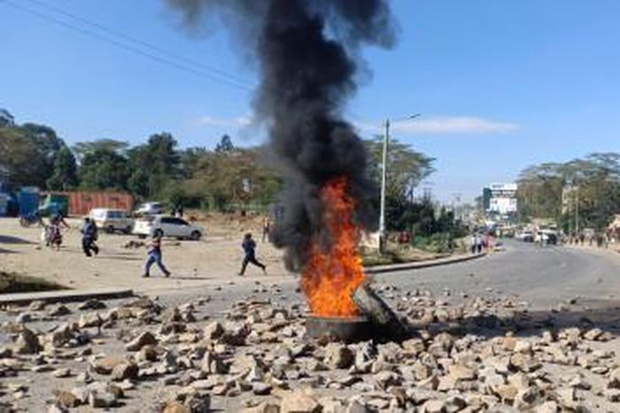 Major Highway blocked as matatu saccos clash