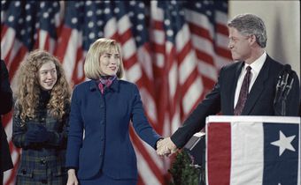 As Hillary Clinton Steps Away, a Political Era for Women Wanes