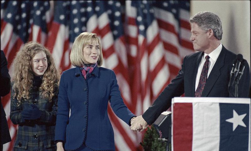 As Hillary Clinton Steps Away, a Political Era for Women Wanes